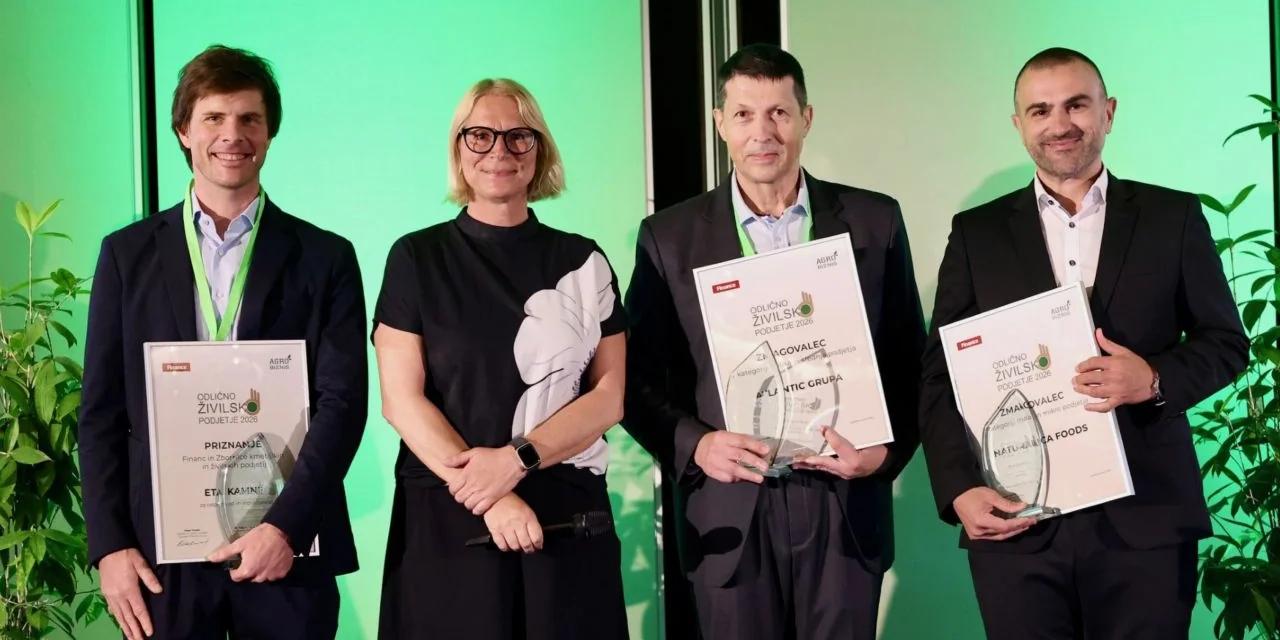 The Excellent Food Company 2026 laureates with their certificates on stage
